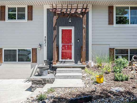4th image of 5631 S 114th St