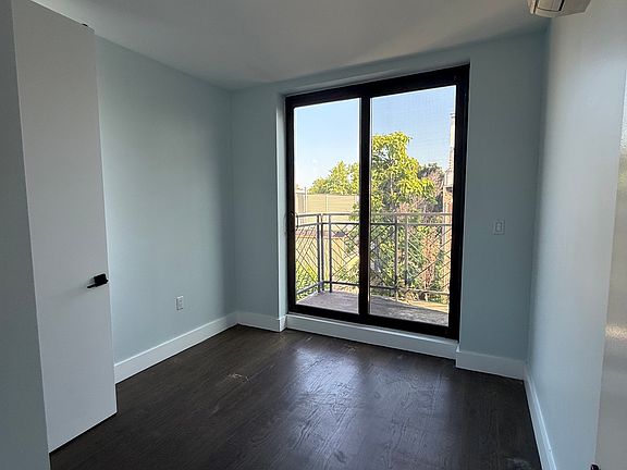 5th image of 104 Malcolm X Blvd #4R