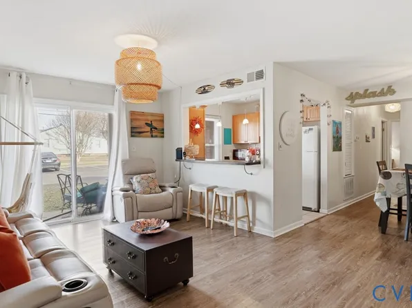 1020 Barclay Sq, Virginia Beach, VA 23451