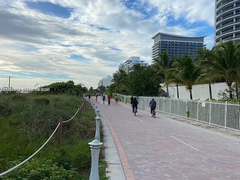 6039 Collins Ave #407 — Photo 35
