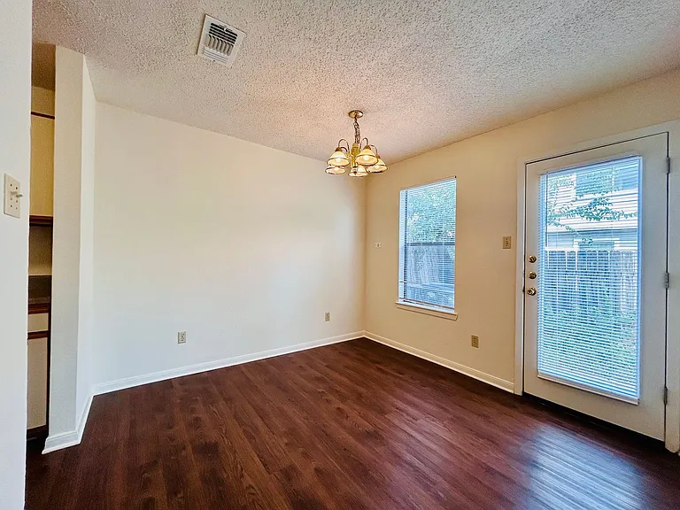 8904 Schick Rd — Photo 5