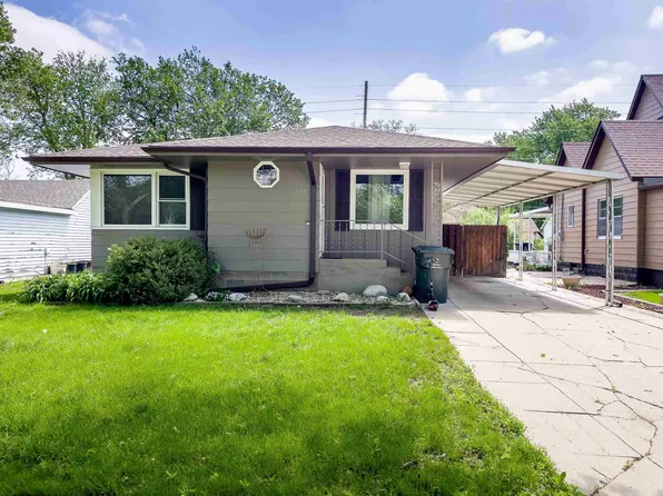 614 N Hubbard Ave, Minden, NE 68959
