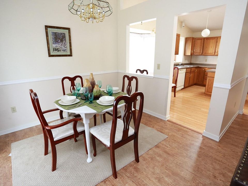 2nd image of 14639 Harrington Pl