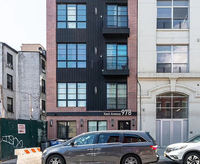 978 Kent Ave #5B — Photo 8