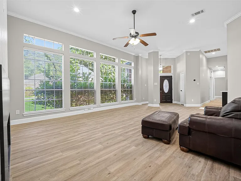 3117 Cedar Knolls Dr — Photo 7