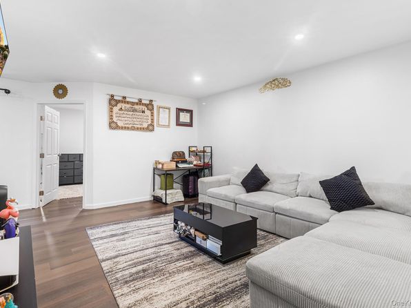 20 Wendell Street #39C, Hempstead, NY 11550