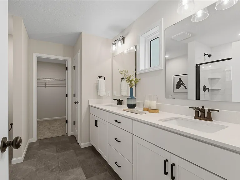 3472 Knightsbridge Trl N — Photo 29