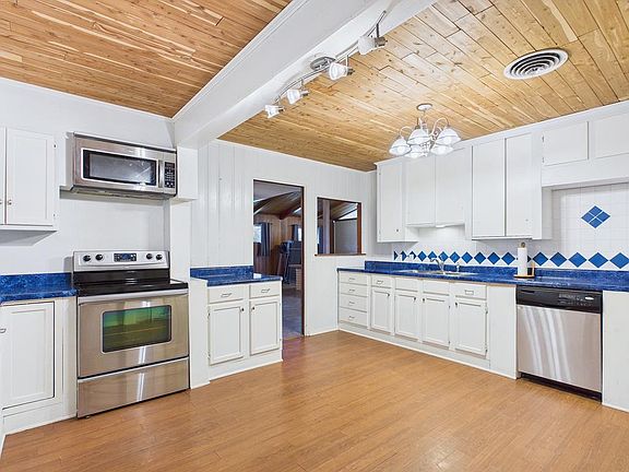 4th image of 1207 Southwood Dr