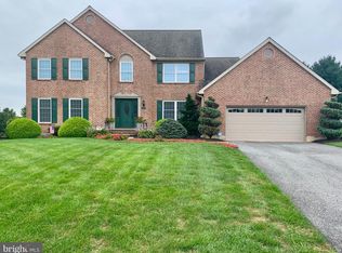 8 Tremont Ct, Newark, DE 19711