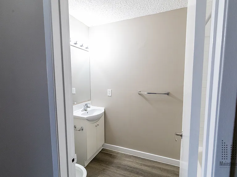 1913 11th Ave SW — Photo 17