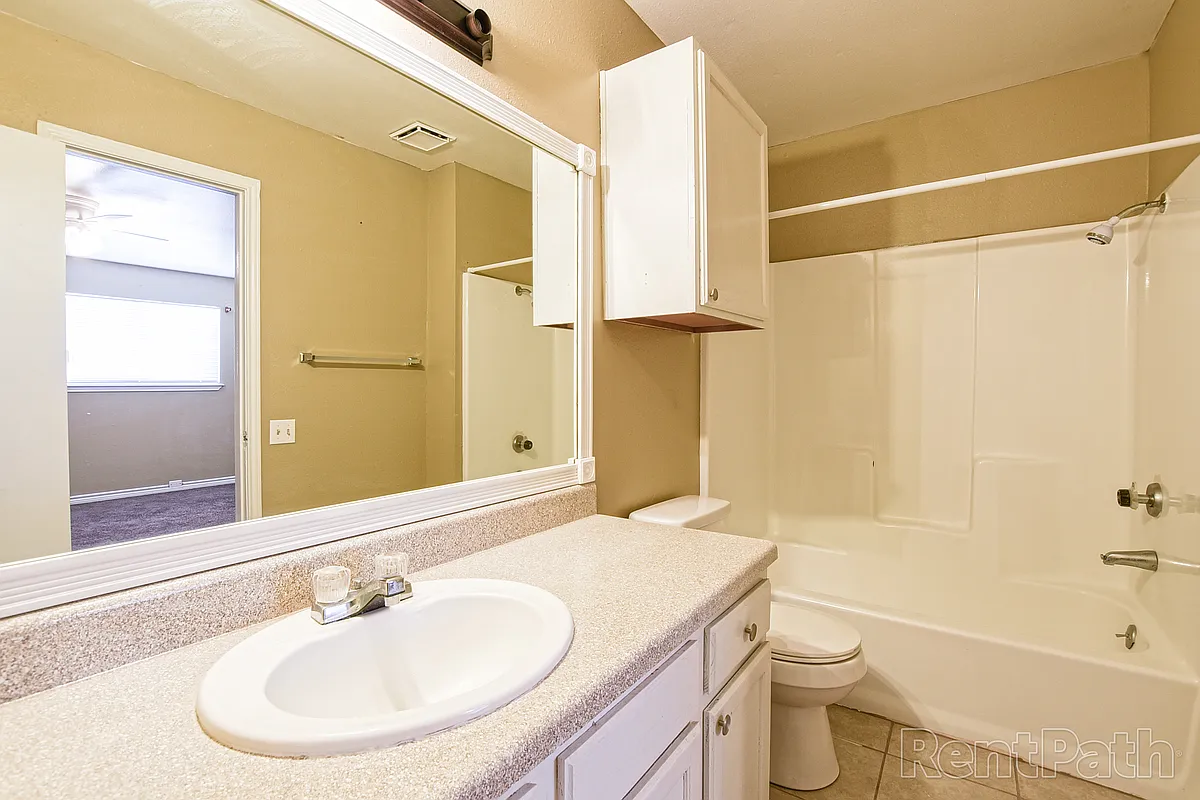 Building Photo - Parkside Townhomes