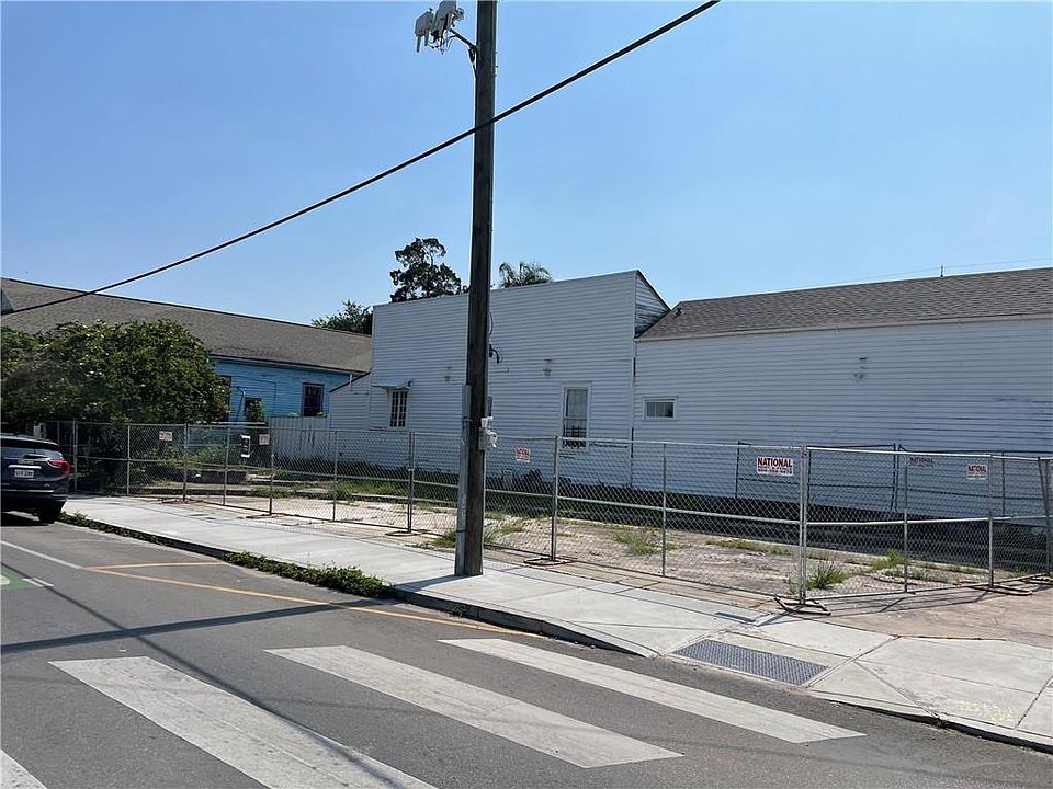 1st image of 2601 Burgundy St