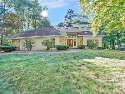 913 Thompson Street, Glastonbury, CT, 06033