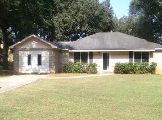 302 Pine Bluff Rd, Albany, GA 31705