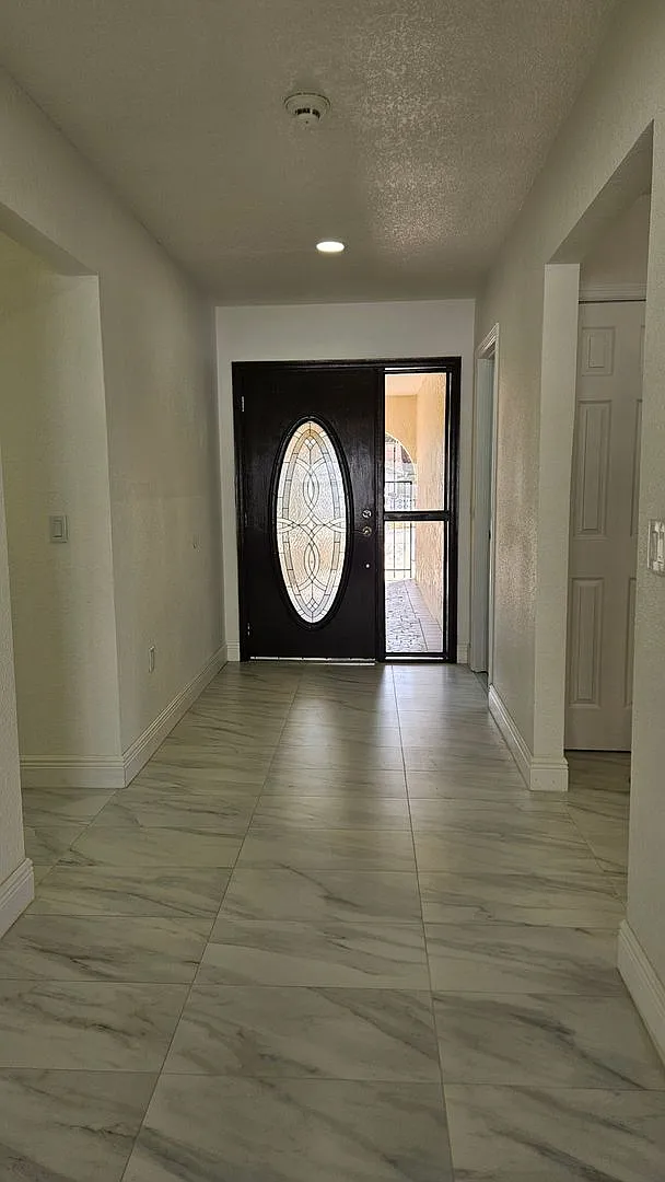 Charming 3BR House in Hudson — Photo 3