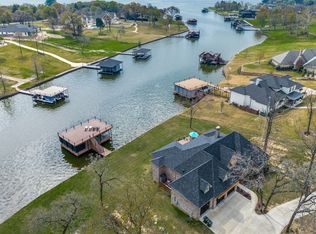 16092 Eagle Ct, Mabank, TX 75156