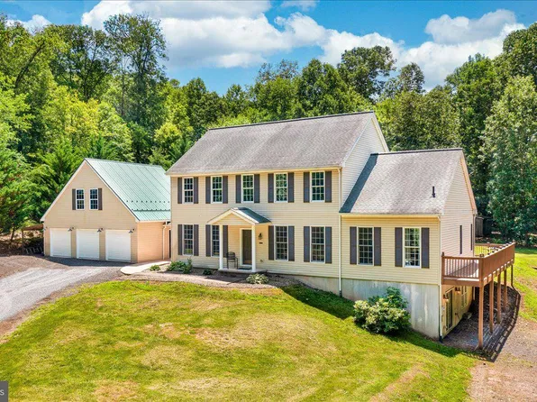 14145 Roberts Rd, Hancock, MD 21750