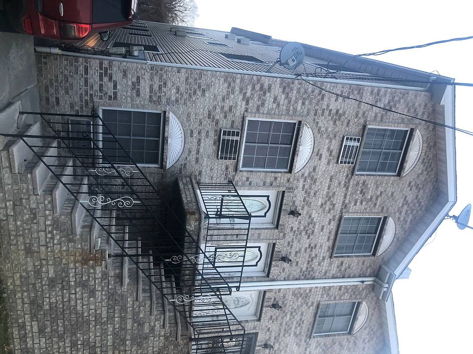 1st image of 1221 E 224th St