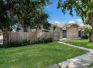 6625 Spring Lark St, San Antonio, TX 78249