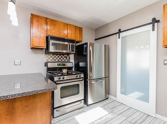 5th image of 3421 Park Ave