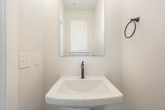 2319 Rozzelles Ferry Rd — Photo 14