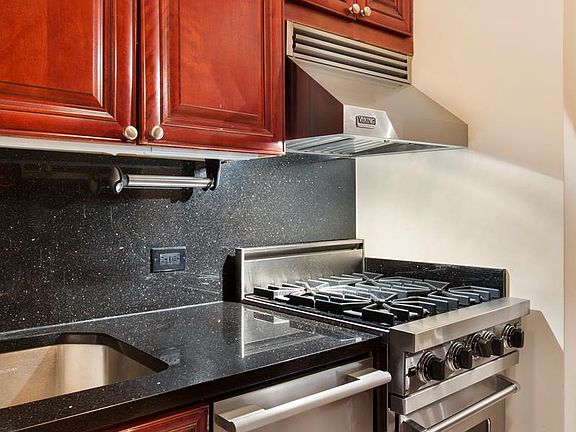 3rd image of 44 E 65th St APT 2B