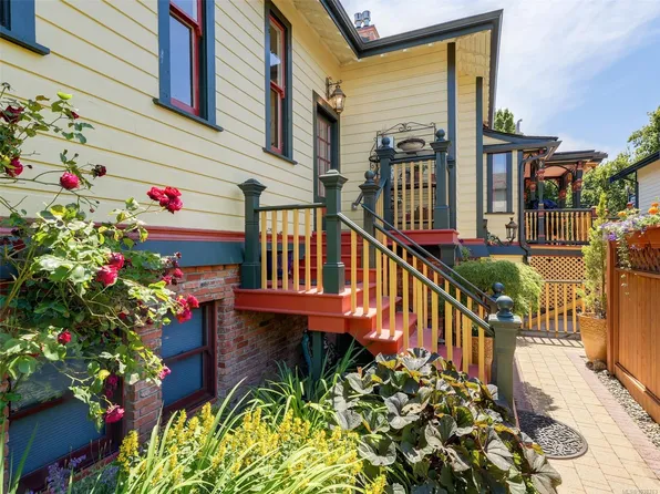 224 Superior St #2, Victoria, BC V8V 1T3