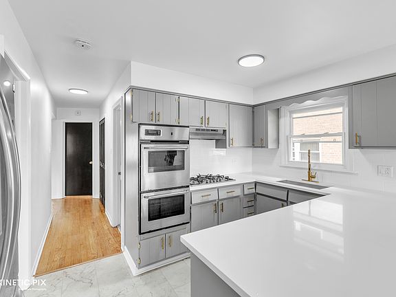 5th image of 353 Luella Ave