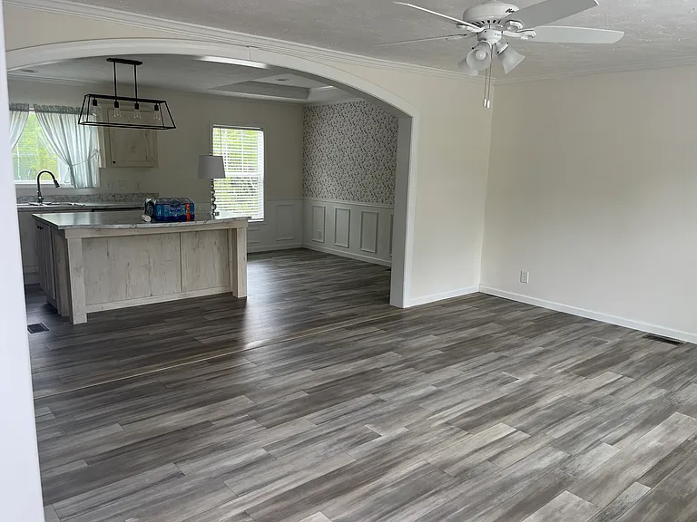 252 Stag Dr — Photo 3