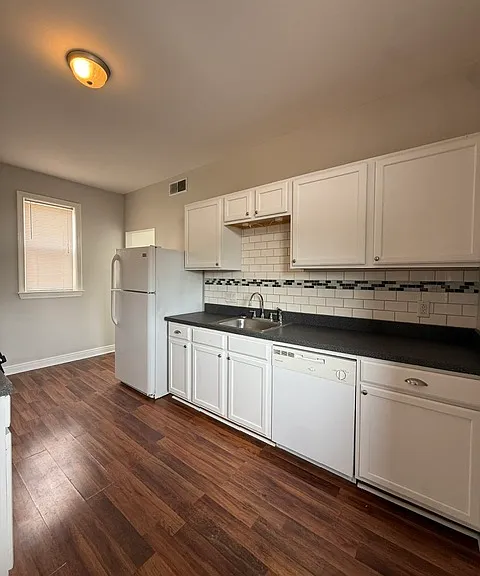 827 Market St #3 — Photo 11
