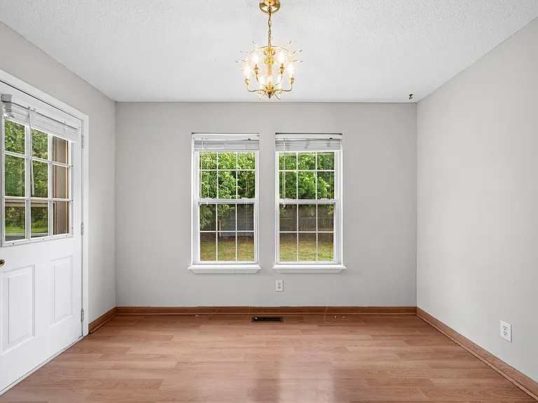 409 Kelsey Dr — Photo 11