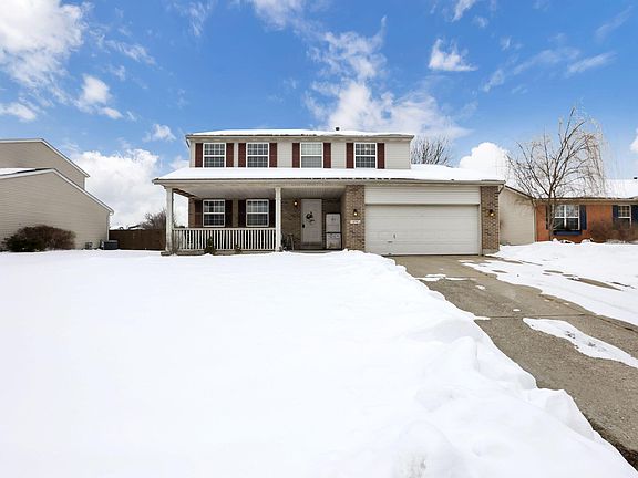3rd image of 876 Greenwood Ln