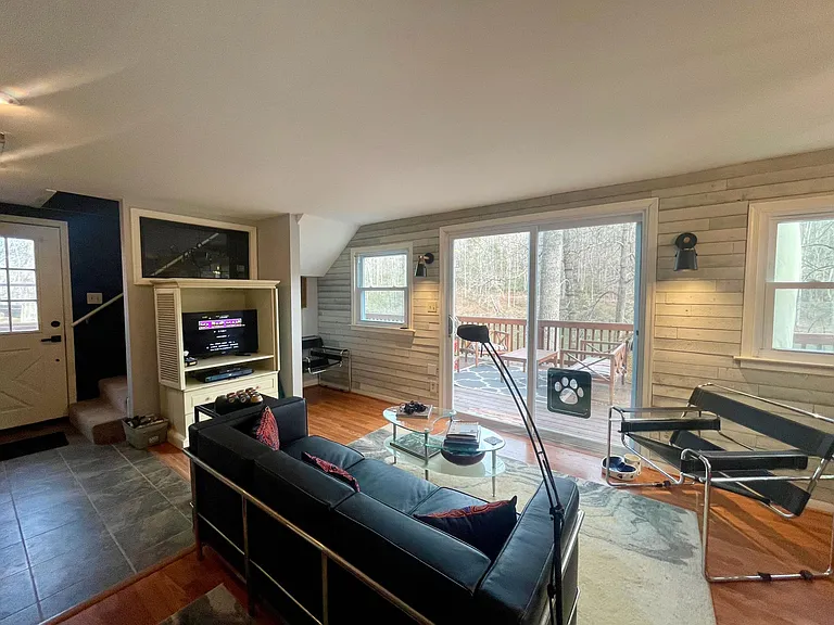 308 Pine Dr — Photo 15