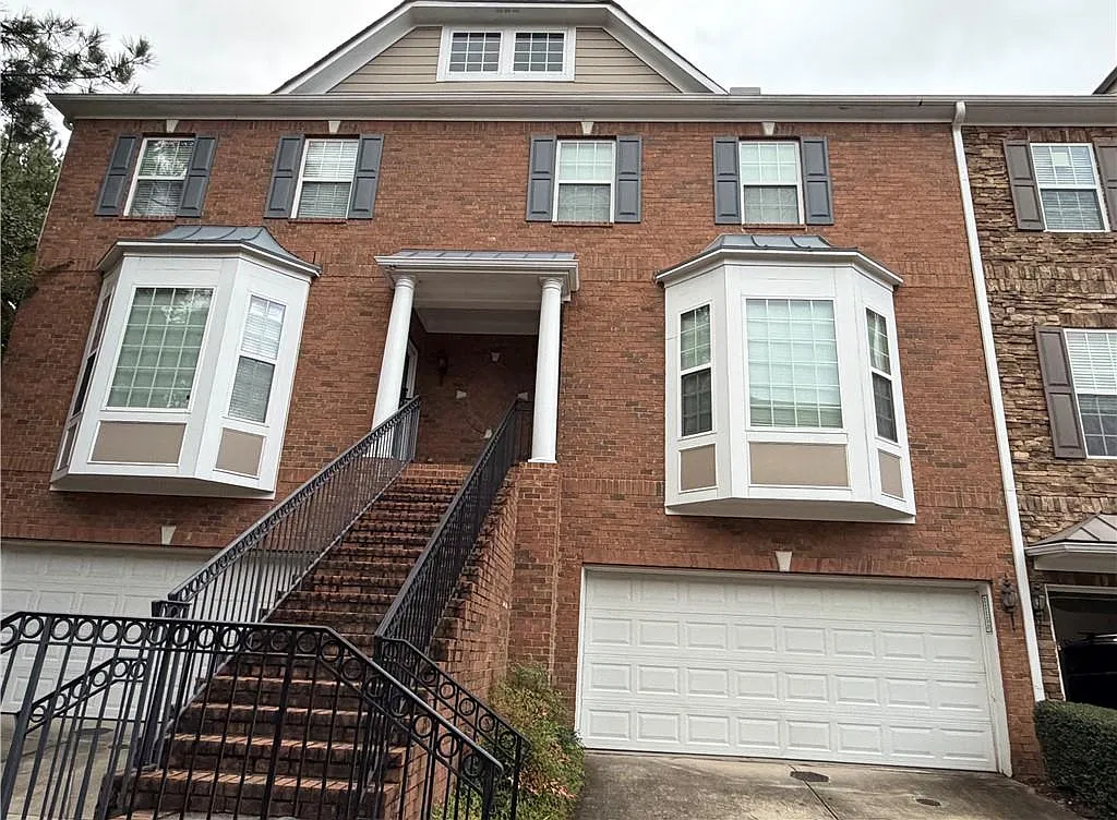 4 bed, 2.5 bath, 1874 sqft, $2,700 — Photo 1