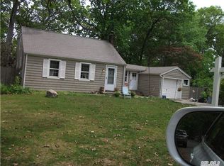 8 Wilson St, East Northport, NY 11731