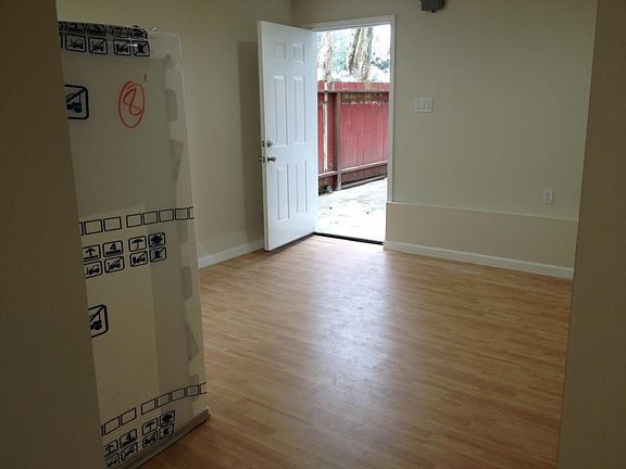 3rd image of 24 Longview Dr