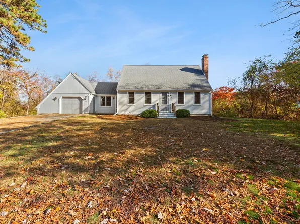 10 Stonefield Drive, East Sandwich, MA 02537