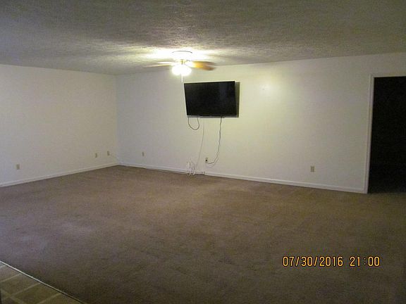 2nd image of 1620 W Jackson St #4BR
