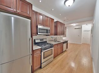 749 9th Ave #206, New York, NY 10019