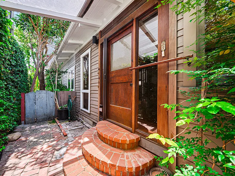 430 Altair Pl — Photo 1