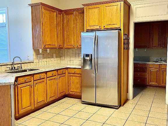 5th image of 3231 Hammond Dr