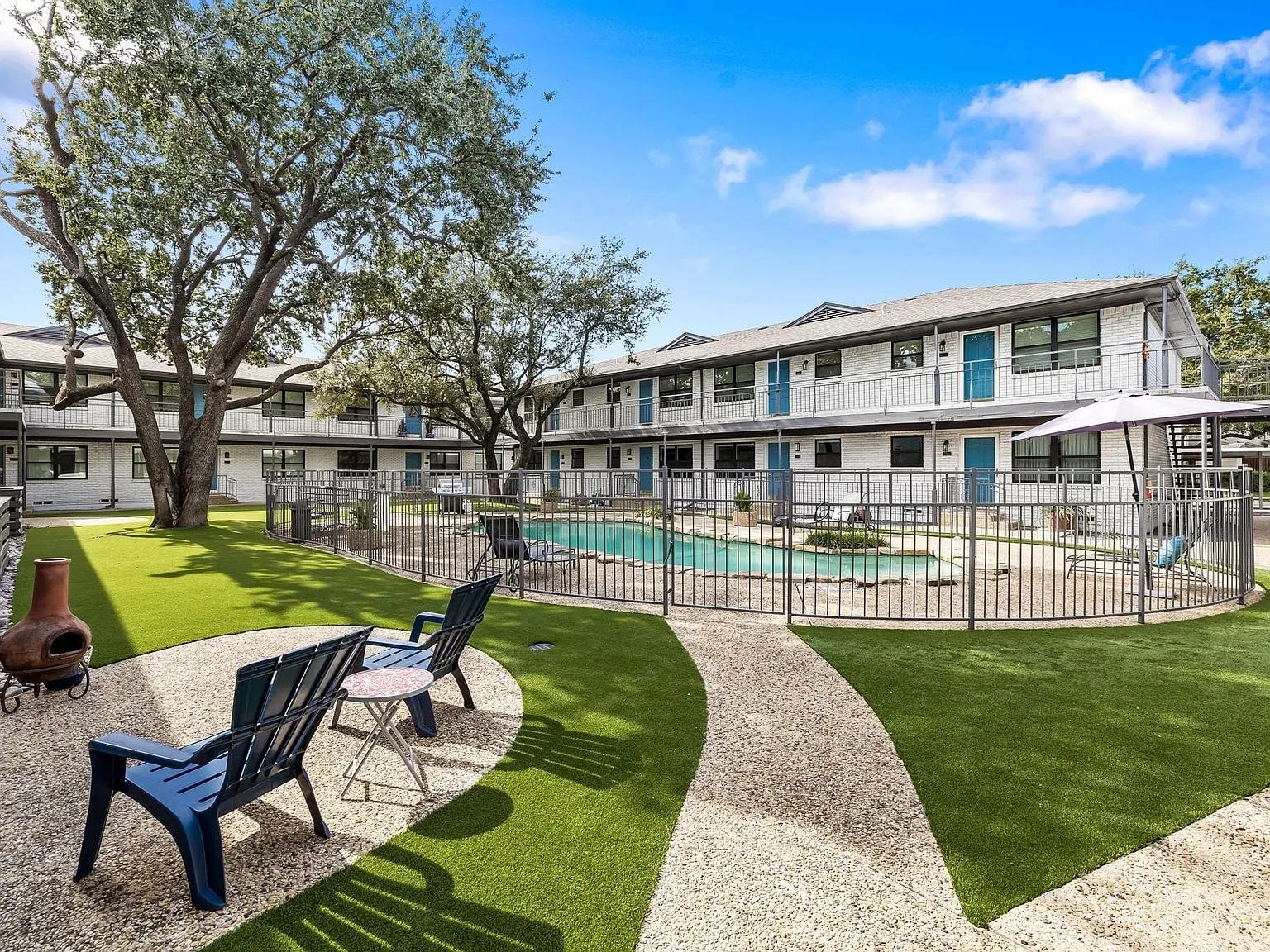 1 bed, 1.0 bath, 632 sqft, $1,345 — Photo 2