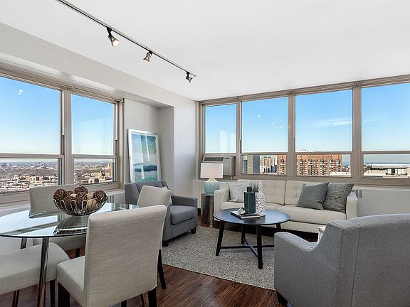 3rd image of 3950 N Lake Shore Dr APT 2311