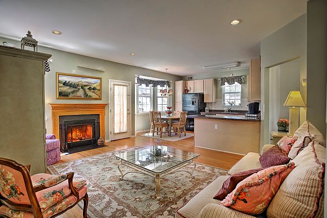 2nd image of 10 Hansom Rd