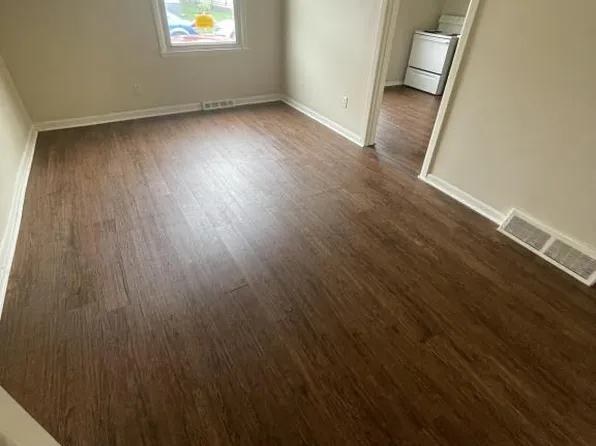 22A Reid St #1F, Amsterdam, NY 12010