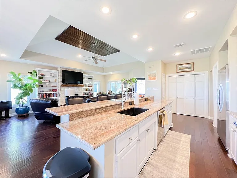 1911 Clubhouse Hill Dr #20 — Photo 10
