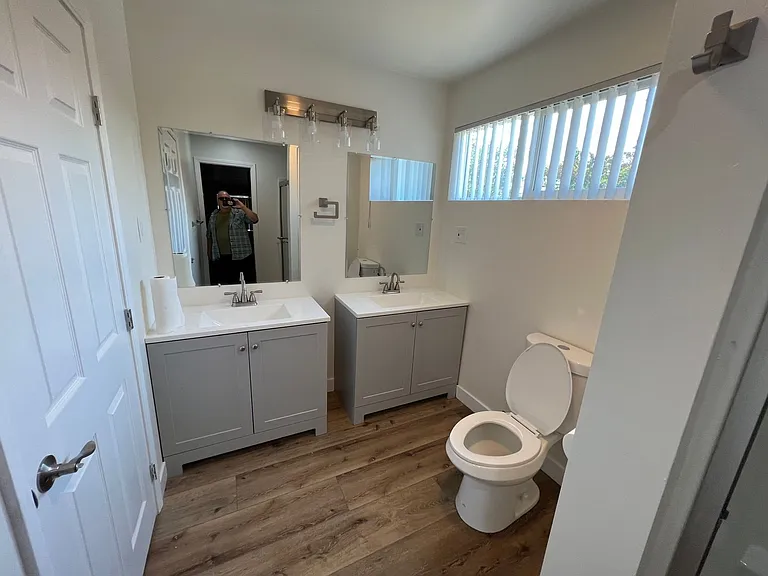 516 E St — Photo 24