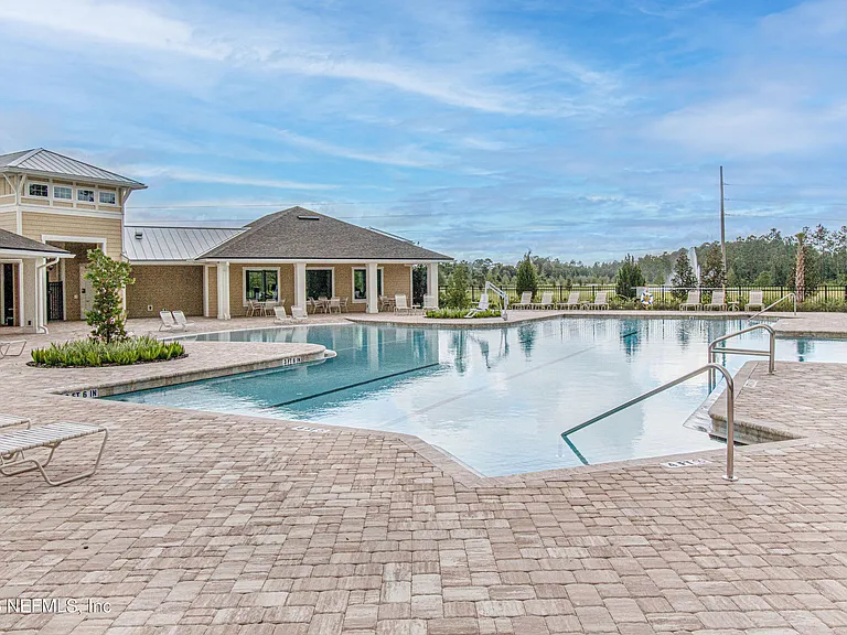 2446 Oak Stream Dr — Photo 45
