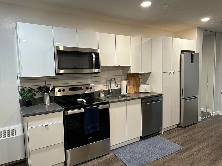 815 4th Ave SW — Photo 10
