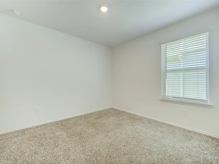 4306 Zeke Estates Ln — Photo 11